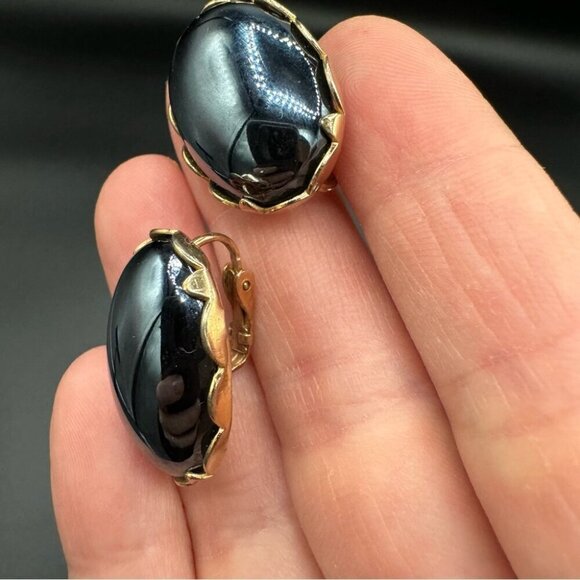 Vintage Mid-Century faux hematite, black cabochon Earrings Sarah Coventry - Picture 4 of 11